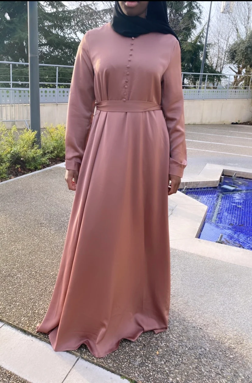 Robe Évasée Satin Amira - Tendance Hijab – Image 5