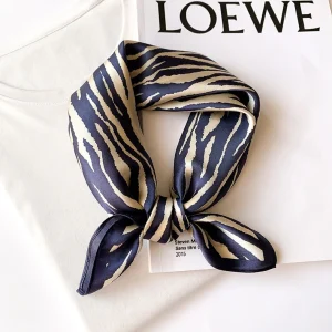 Carré 100% Soie Décoration Zèbre Femme | La Parisienne