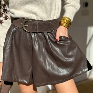 Short Amalia