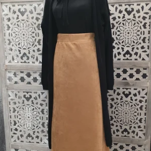 JUPE droite daim INÈS -Tendance Hijab