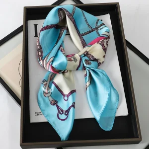 Foulard Carré Élégant | La Parisienne