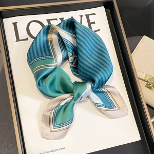 Carré 100% Soie Décoration Chic Femme | La Parisienne