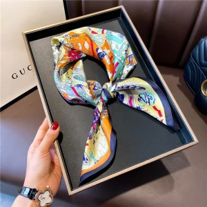 Carré 100% Soie Original Femme | La Parisienne