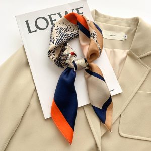 Carré 100% Soie motif Chevaux Femme | La Parisienne