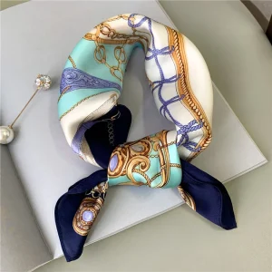 Foulard Chic 100% Soie Décoration Originale | La Parisienne