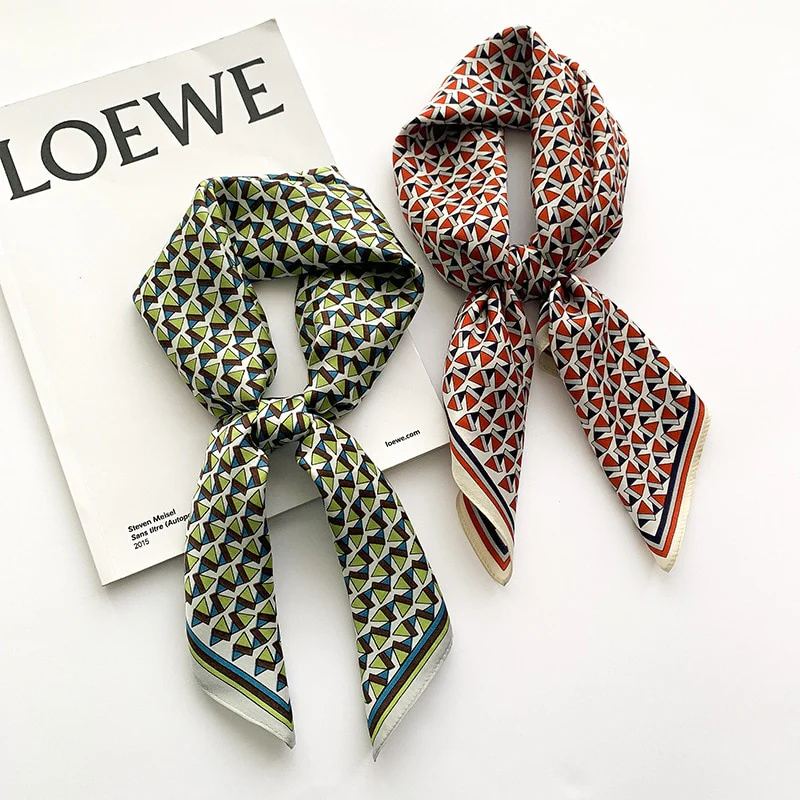 Carré 100% Soie Unique Femme | La Parisienne